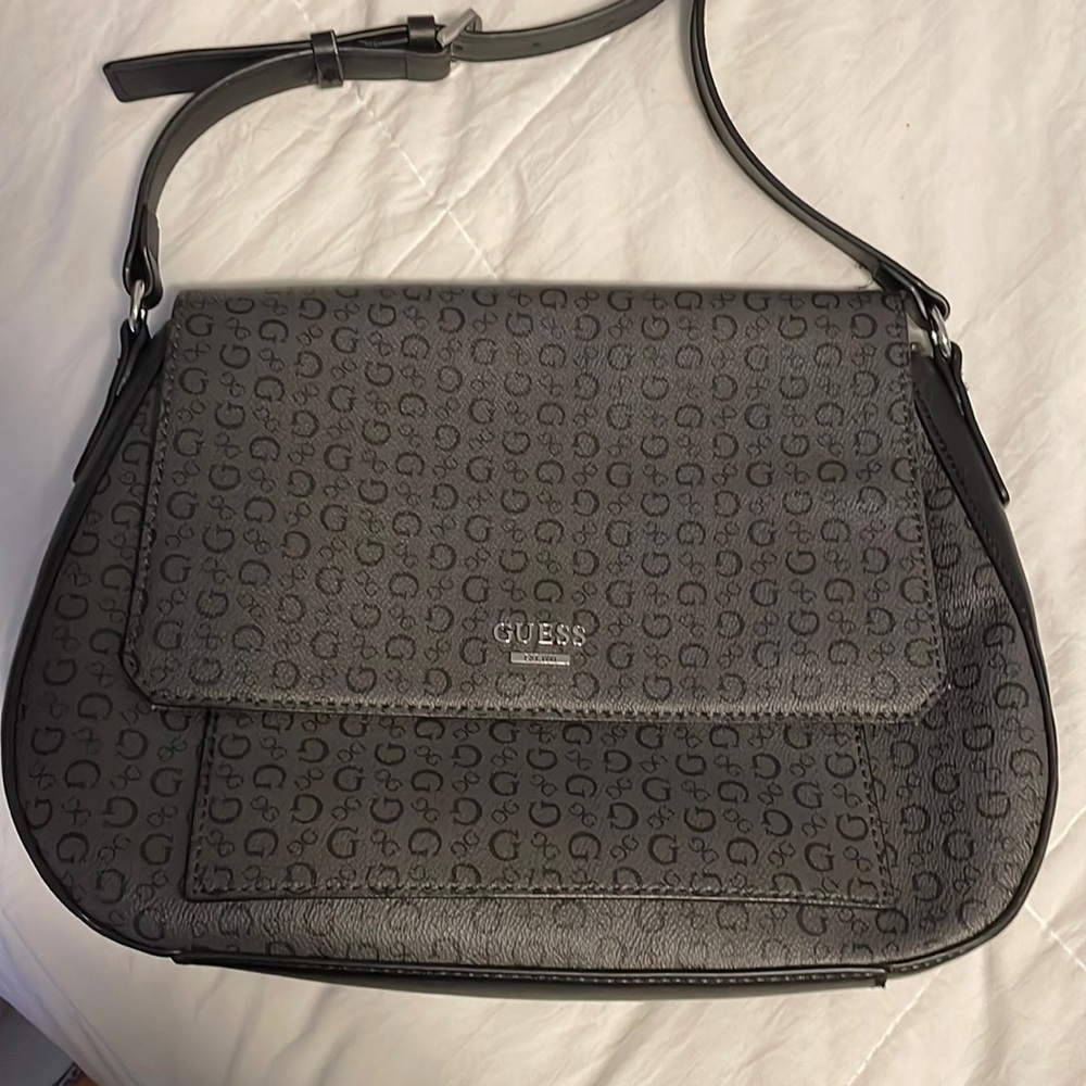 NWOT Guess crossbody